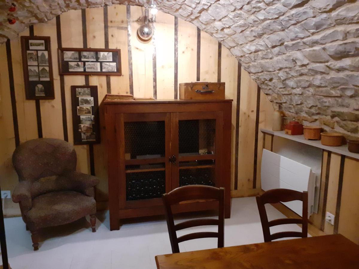 La Petite Sentence De Noyers Exterior photo