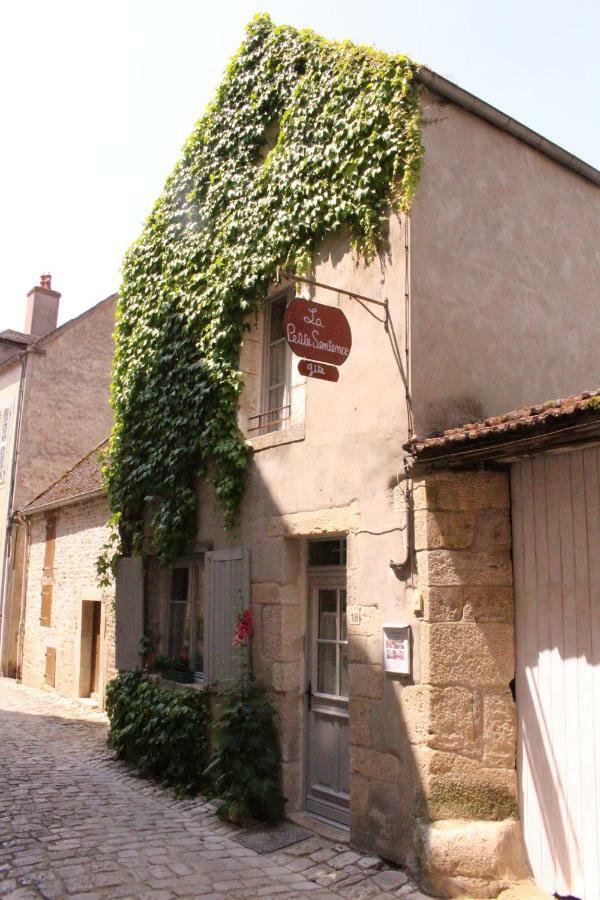 La Petite Sentence De Noyers Exterior photo